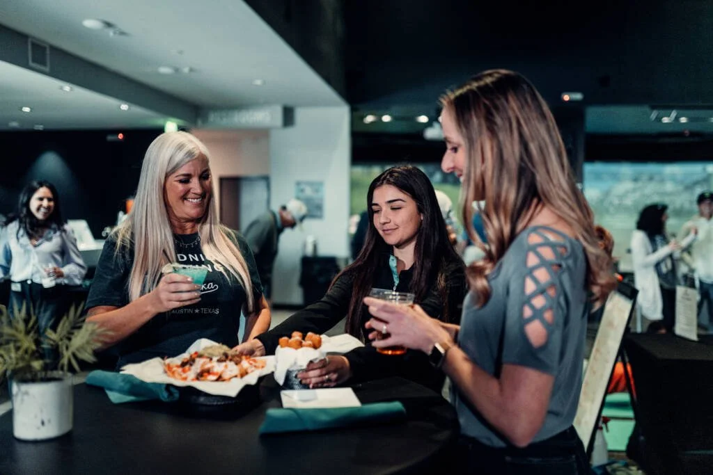 Indoor Golf - Apps & Drinks